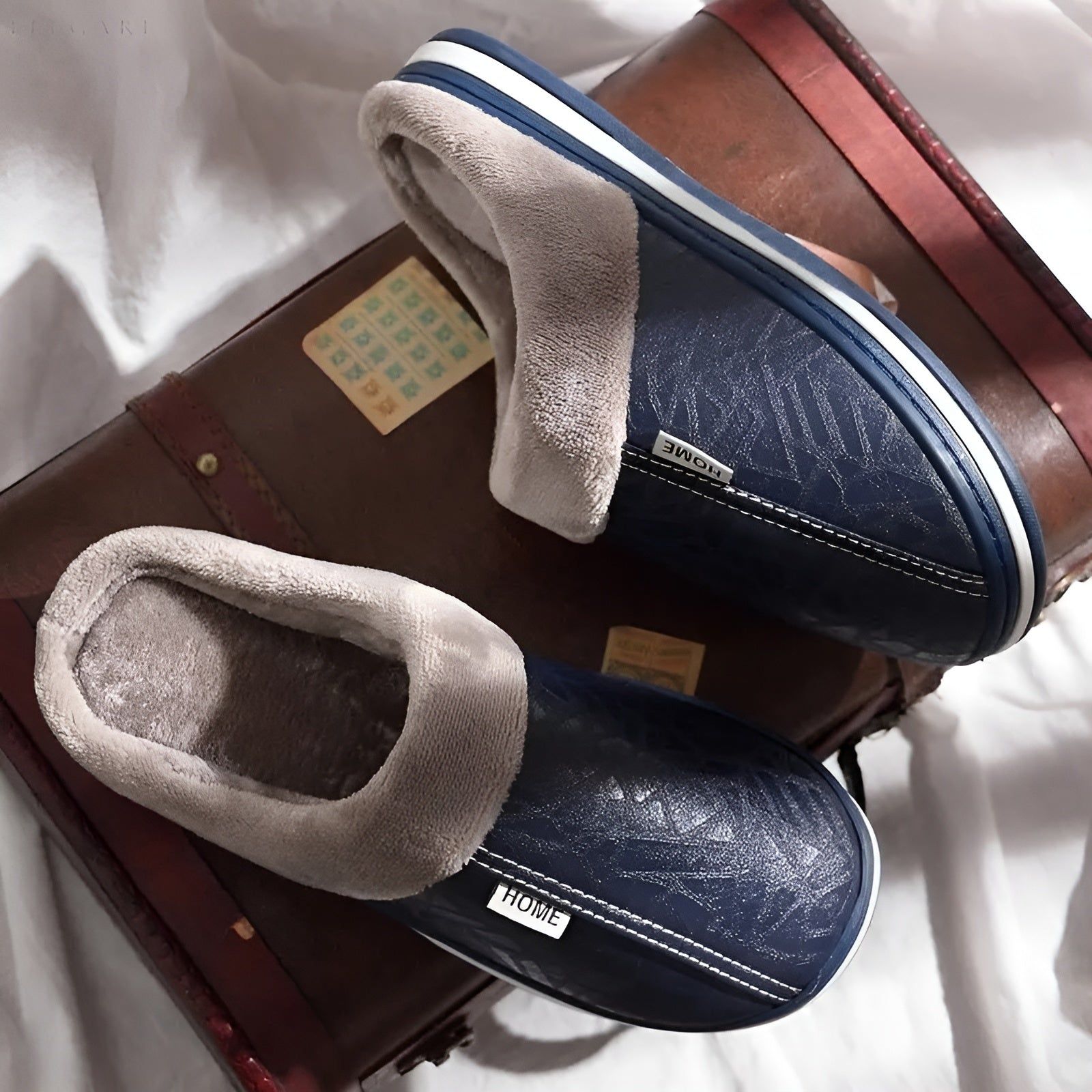 CozyWalk Slippers - Vanntette tøfler i skinn