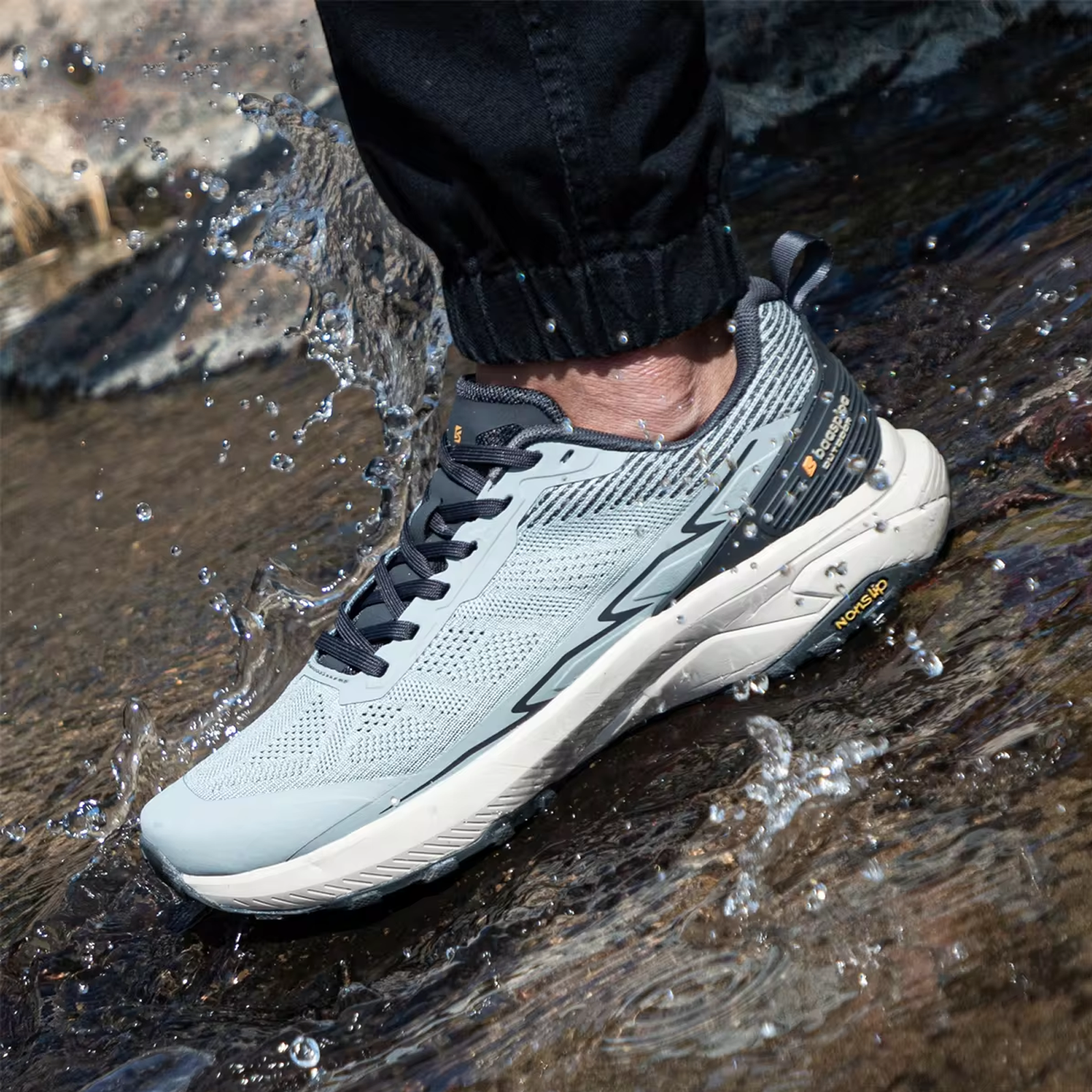 Garnet - Sporty og moderne joggesko for fotturer