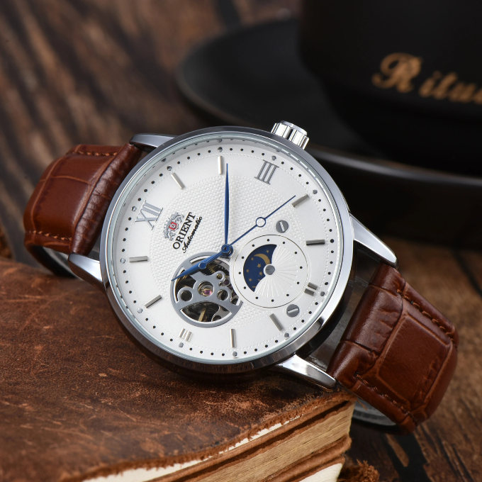 Solara Orient-klokke