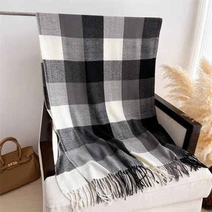 Stor rutig halsduk med fransar